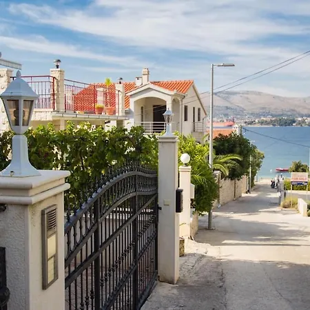 Apartments Anika Apartment Trogir