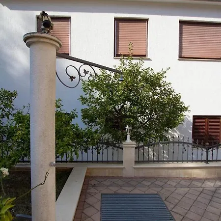Apartment Apartments Anika Trogir