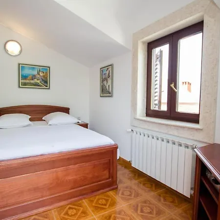 Apartments Anika * Trogir